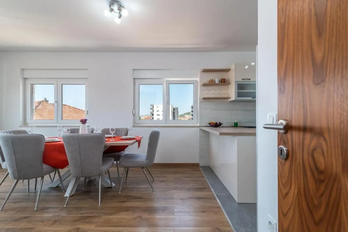Apartment Mileni Trogir